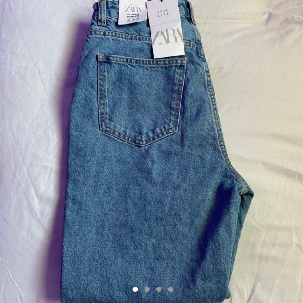 ZARA classic mom fit jeans (medium blue)